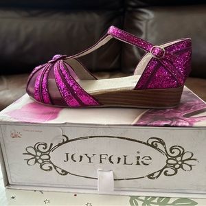Brand new Joyfolie youth hazel boysenberry glitter shoes size youth 4